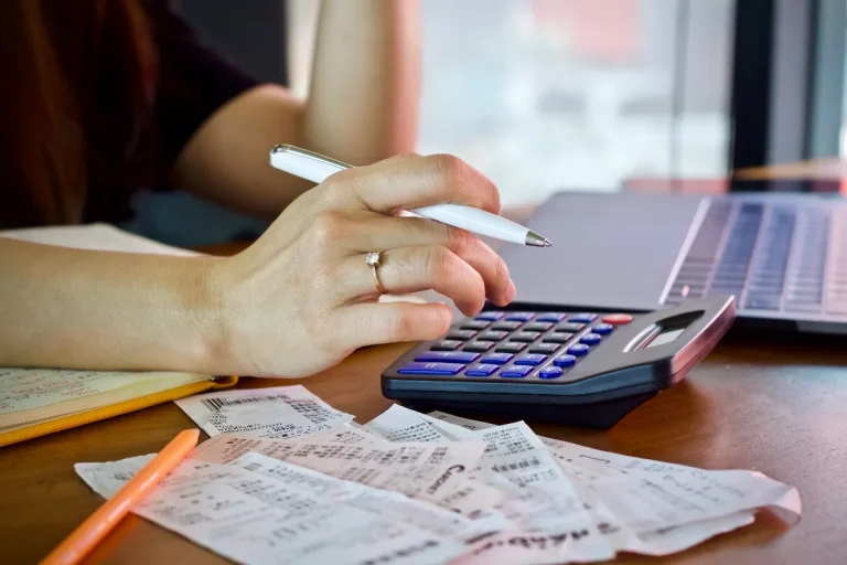 credit-dimpot-supprime-decouvrez-la-liste-des-26-services-a-la-personne-beneficiant-dun-avantage-fiscal-de-50-en-2025